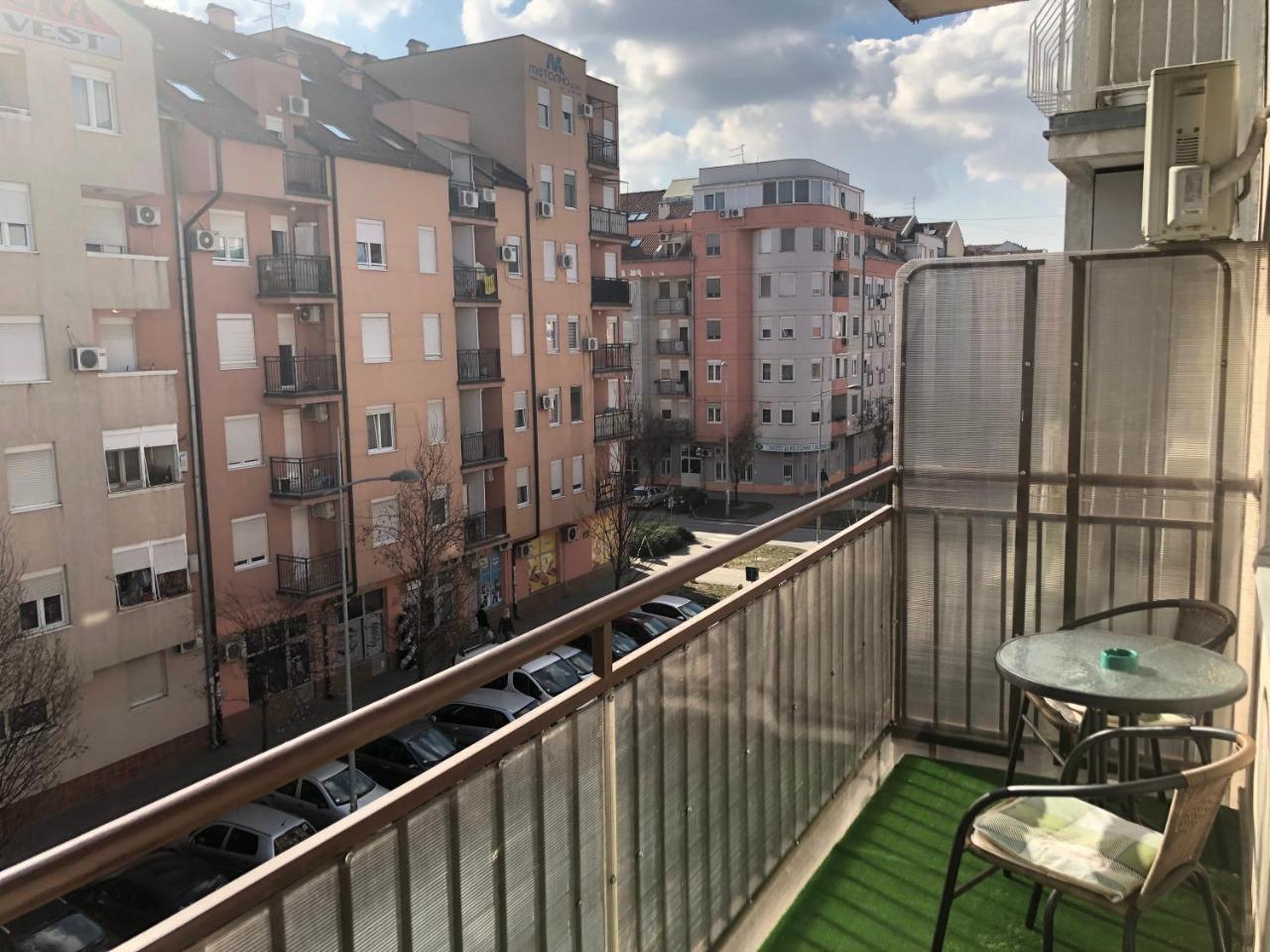 Apartman Ivana Lejlighed Novi Sad Eksteriør billede